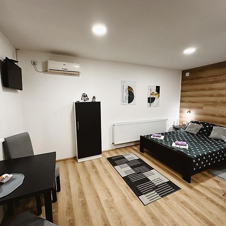 Apartamento S. A. L. 2 Zrenjanin Exterior foto